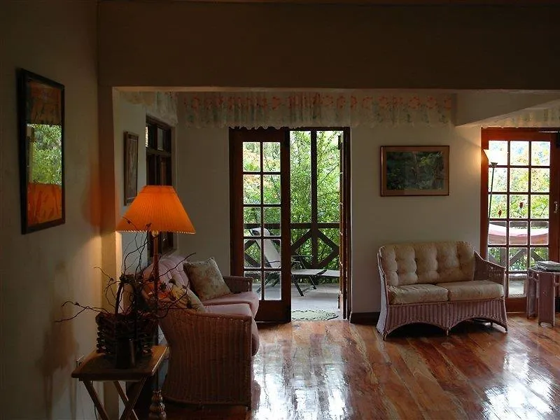 Forres Park Hotel 킹스톤